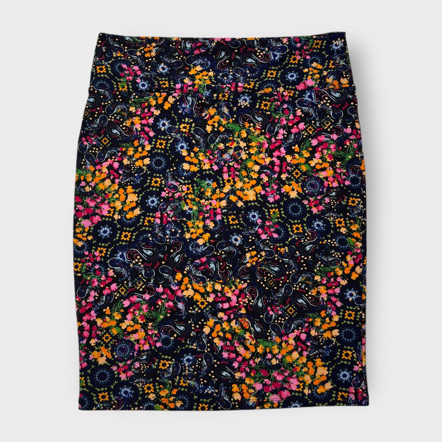 LuLaRoe Cassie Pencil Skirt - Multicolor Floral Pattern - Size 2XL (22-24) - NWT