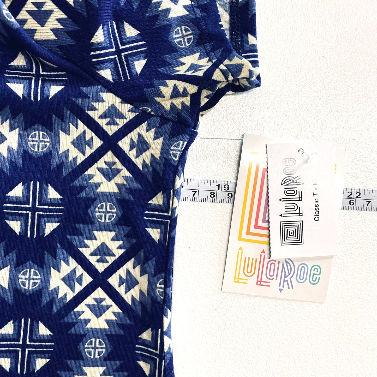 LuLaRoe Womens M Blue/White Geometric Classic T S/s Top NWT