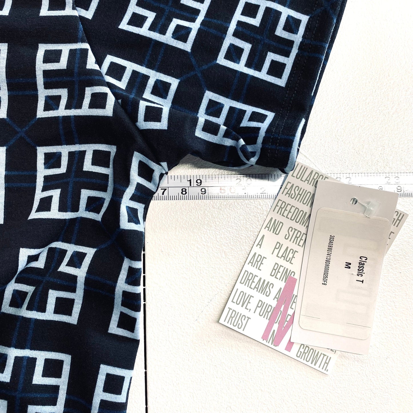 LuLaRoe Womens M Blue/White ‘Game Controller’ Classic T S/s Top NWT