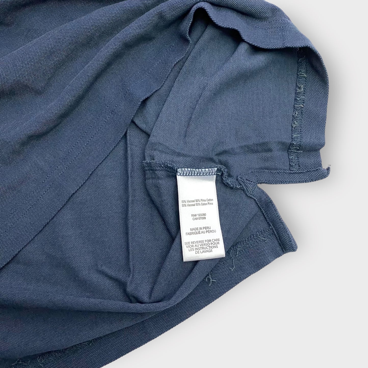 TravisMathew Men's Short Sleeve Polo Golf Shirt - Medium - Blue 'Glenmoor' Logo - Excellent Used Condition