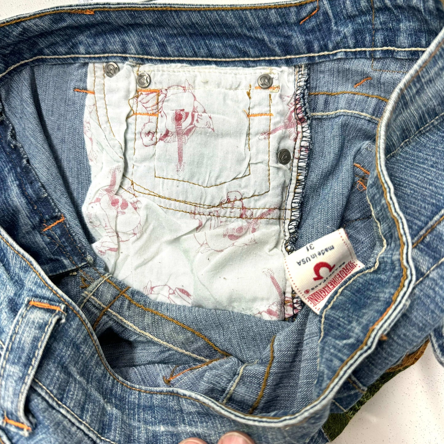 True Religion Johnny Buddha Guitar Jeans – Comfortable Cotton Blend for Women – Perfect for Casual Wear – Available in Blue, Size 31