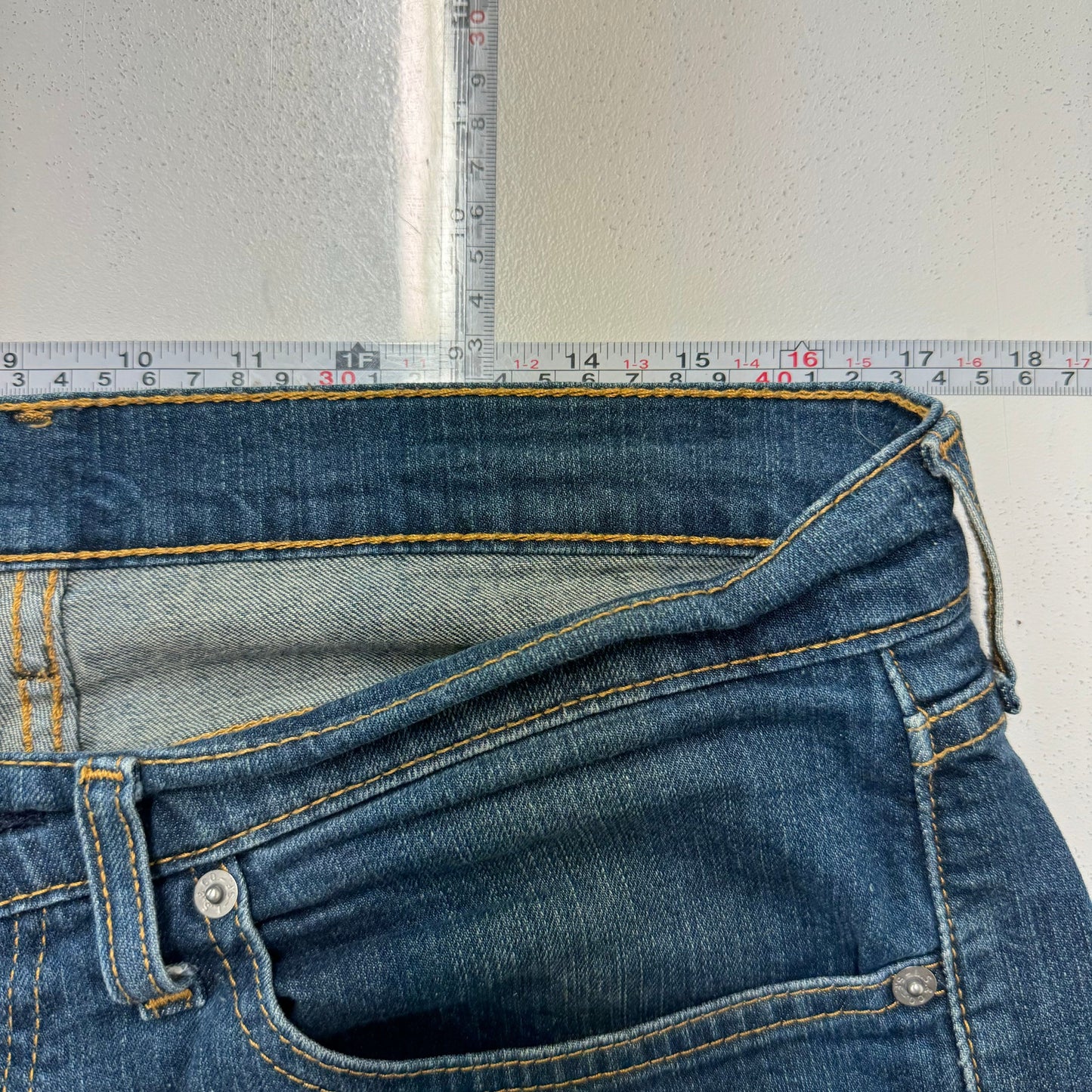 Levi Strauss Mens 505 Classic Straight Fit Jeans – Comfortable Cotton Blend – Perfect for Everyday Wear – Available in Blue, Size 34/32