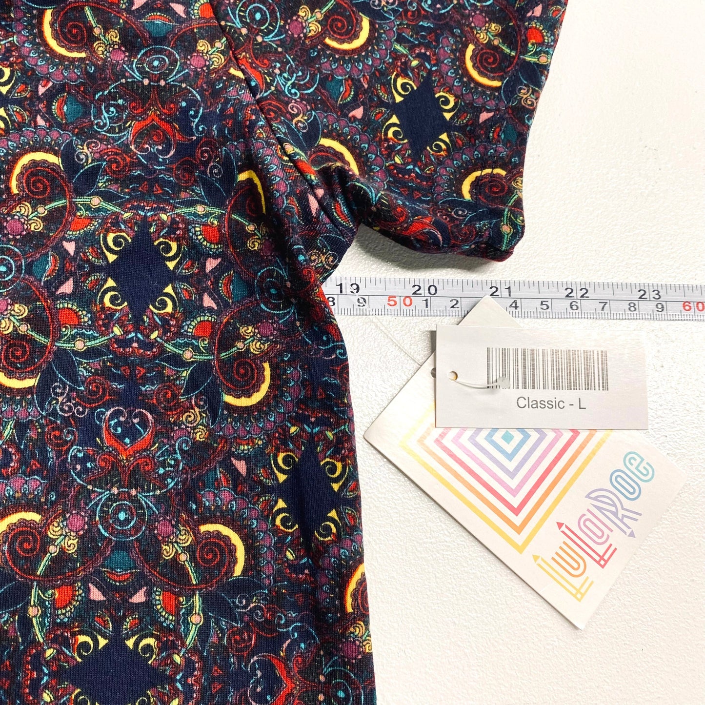 LuLaRoe Womens L Black/Red/Blue Botanical Mandala Pattern Classic T S/s Top NWT