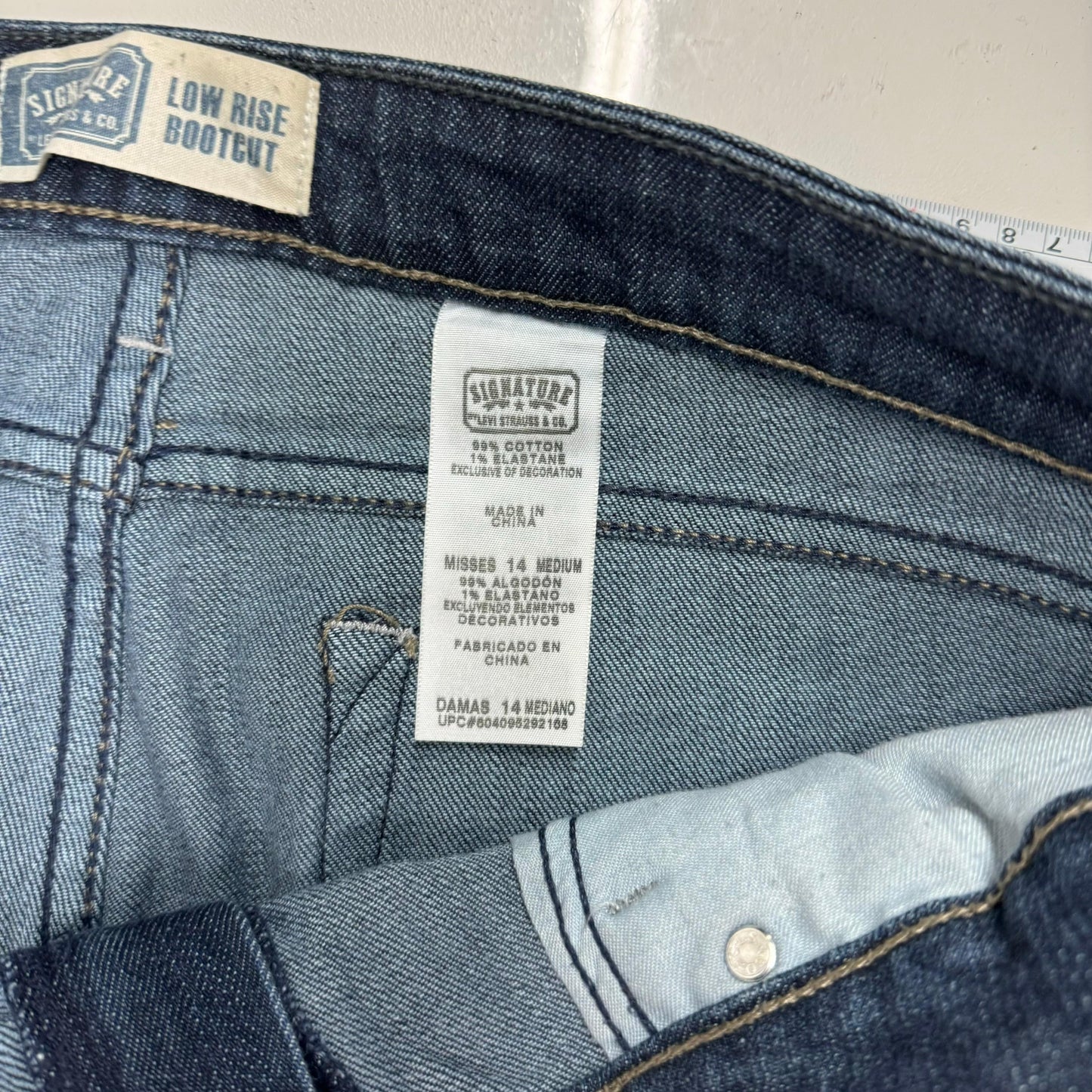 Levi Strauss Signature Low Rise Bootcut Denim Jeans – Comfortable Fit for Everyday Wear – Perfect for Women – Available in Blue, Size 14 Medium