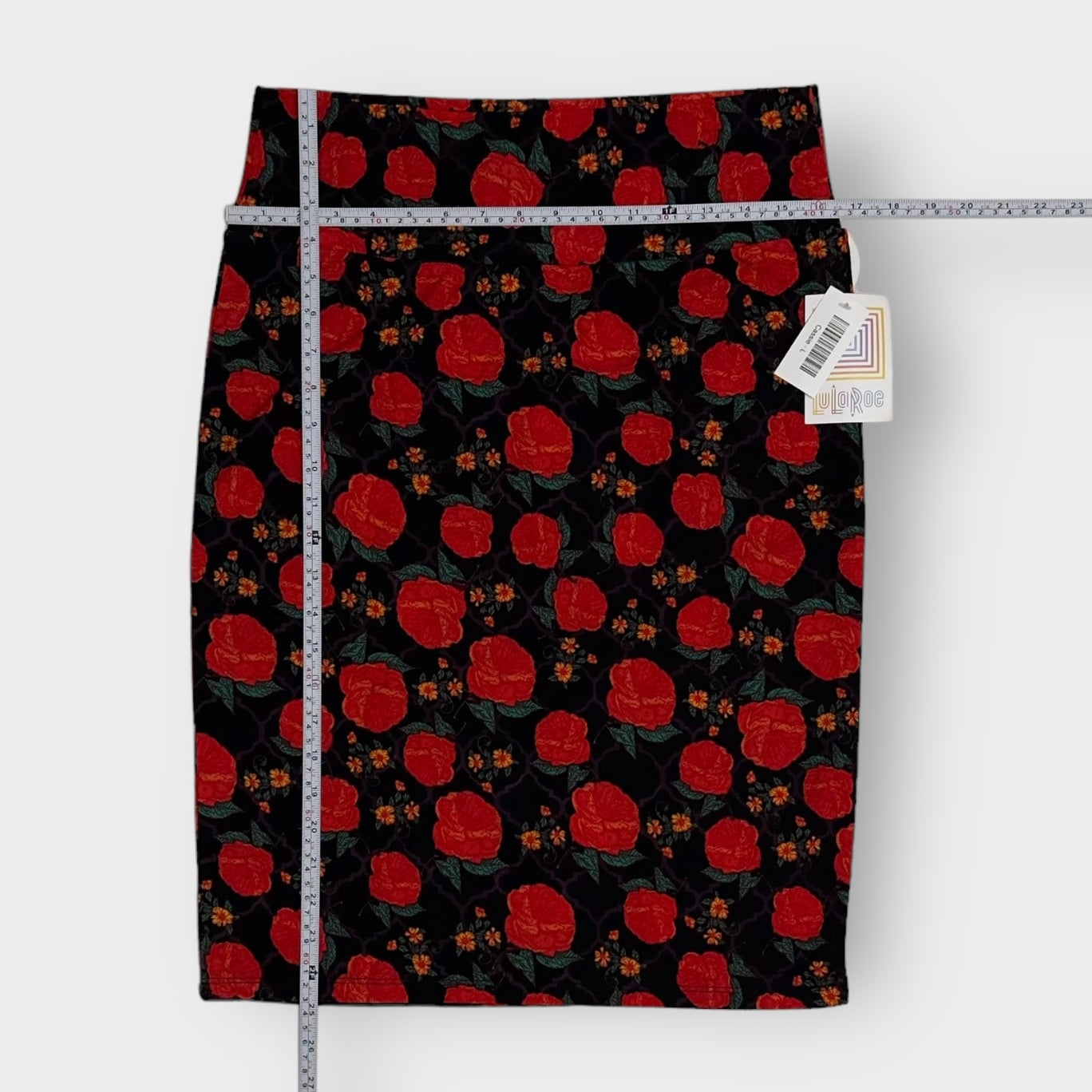 LuLaRoe Cassie Pencil Skirt | L (14-16) | Black/Red Roses | NWT