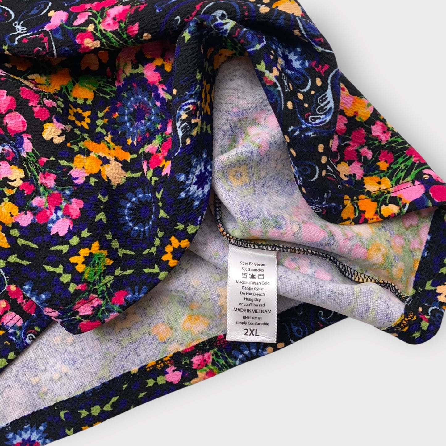 LuLaRoe Cassie Pencil Skirt - Multicolor Floral Pattern - Size 2XL (22-24) - NWT