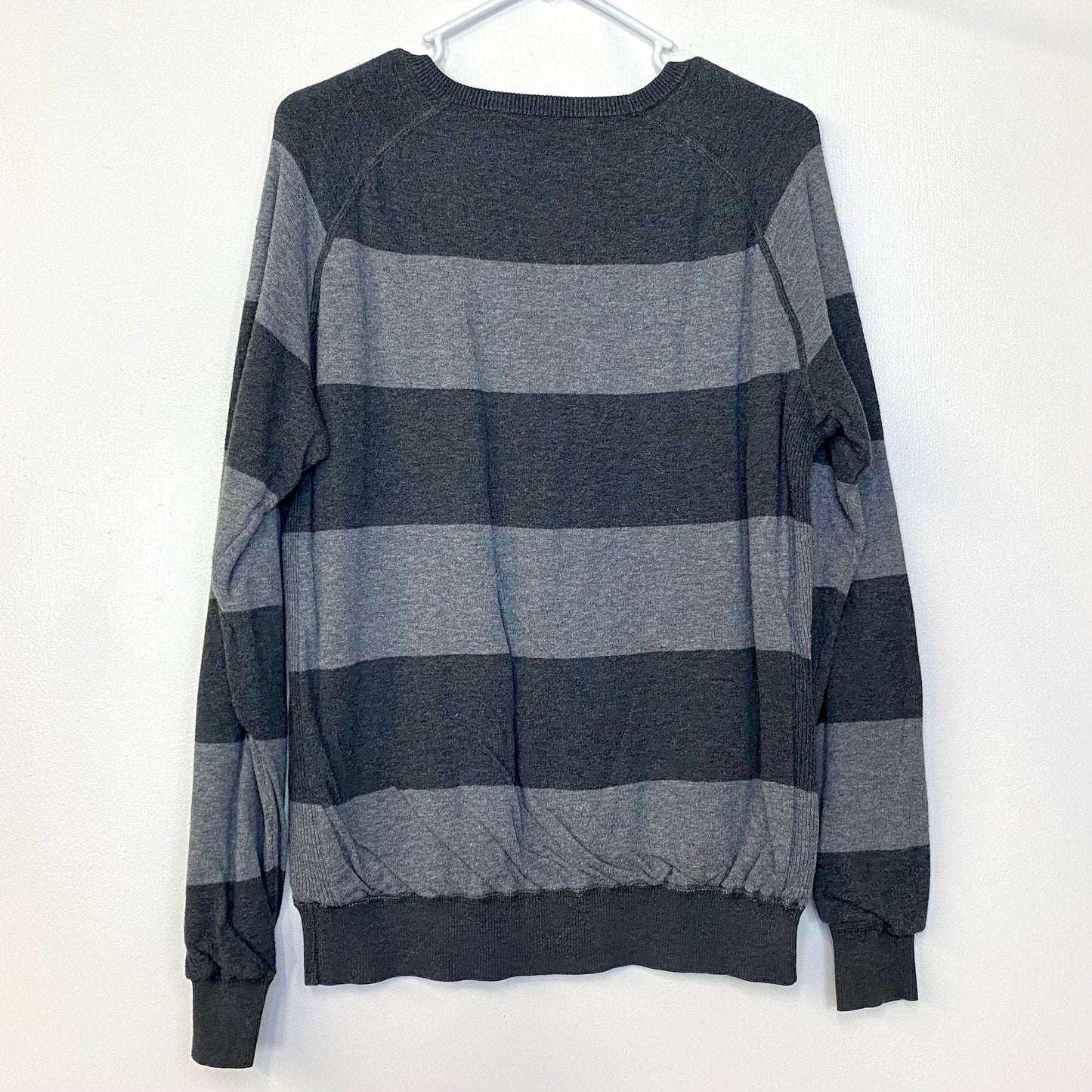 Vans Mens Size M Reversible Gray Striped Sweater L/s Pre-Owned