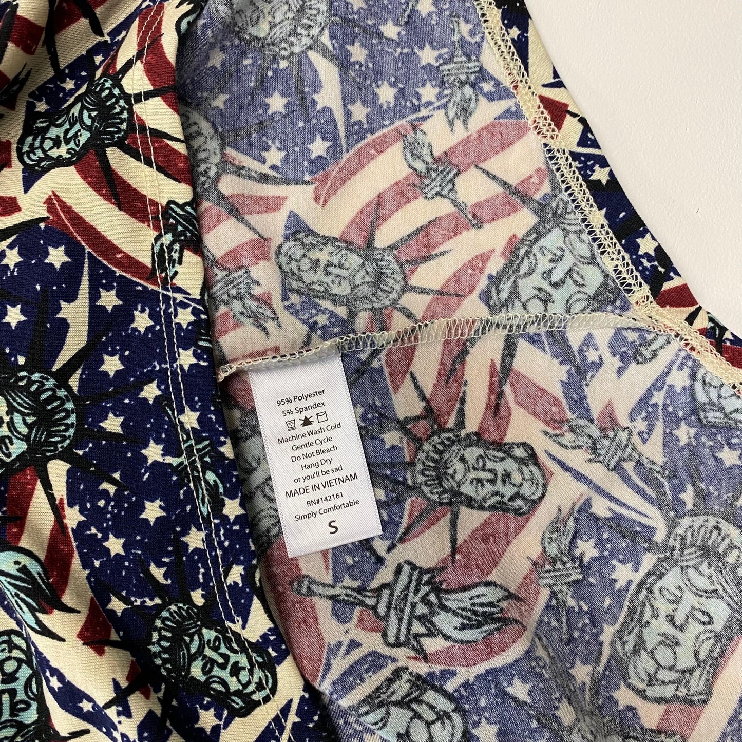 LuLaRoe Womens Size S Red/White/Blue ‘Lady Liberty’ Irma Graphic S/s Top NWT