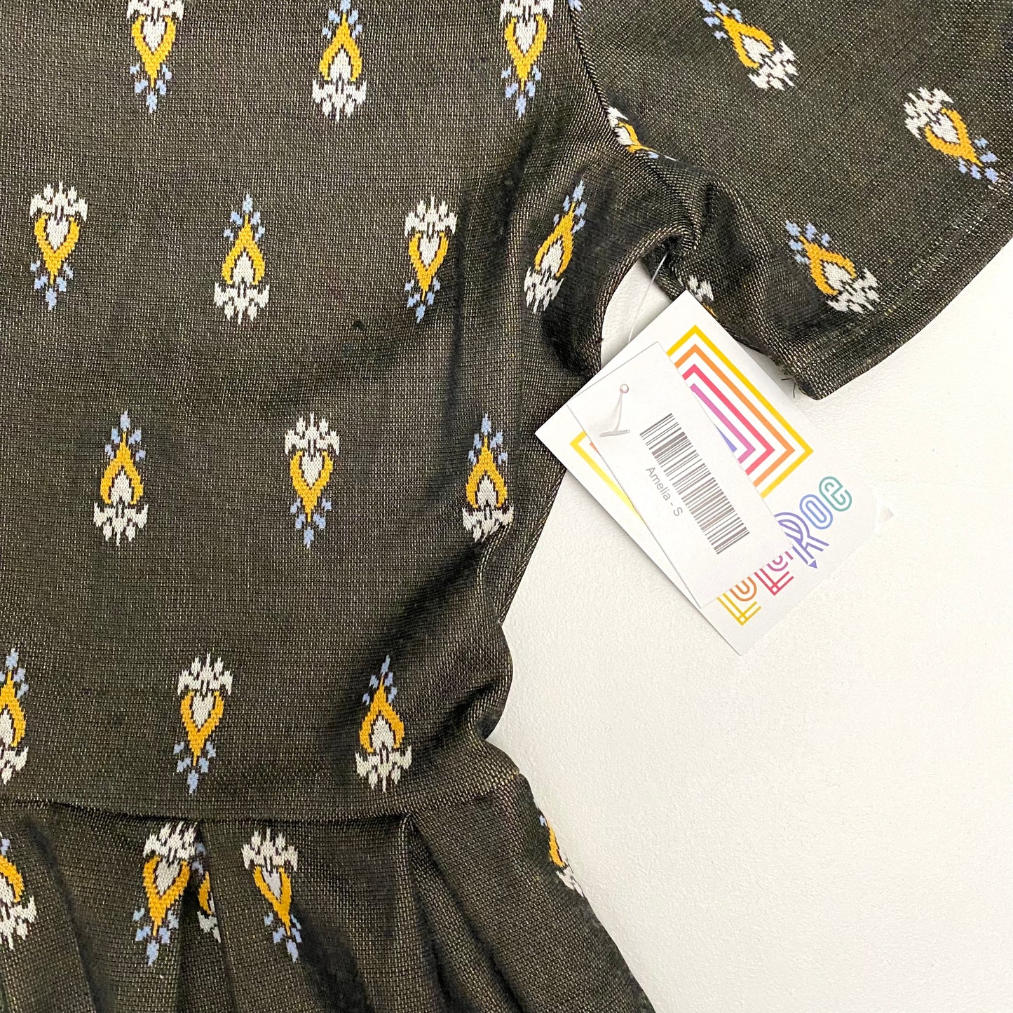 LuLaRoe Amelia Dress | S (6-8) | Brown Medallion Pattern | S/s | NWT