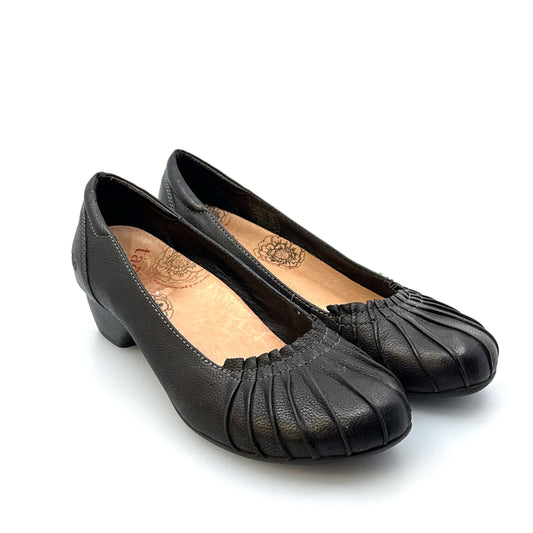 Taos | Womens Calypso Leather Slip-On Shoes | Color: Black | Size: 9 | Pre-Owned