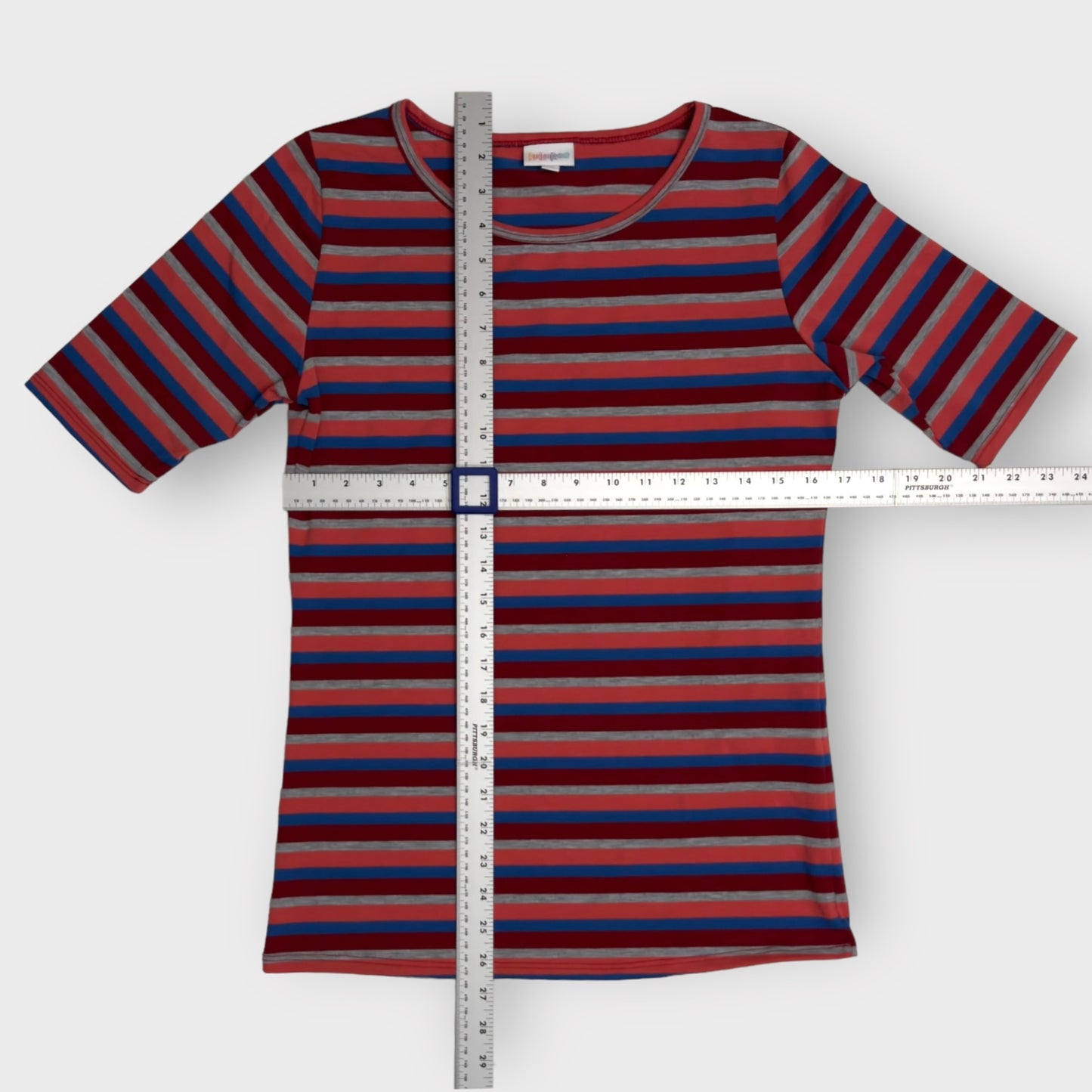 LuLaRoe Gigi S/s Fitted Top | M | Red/Blue/Gray Striped | NWT