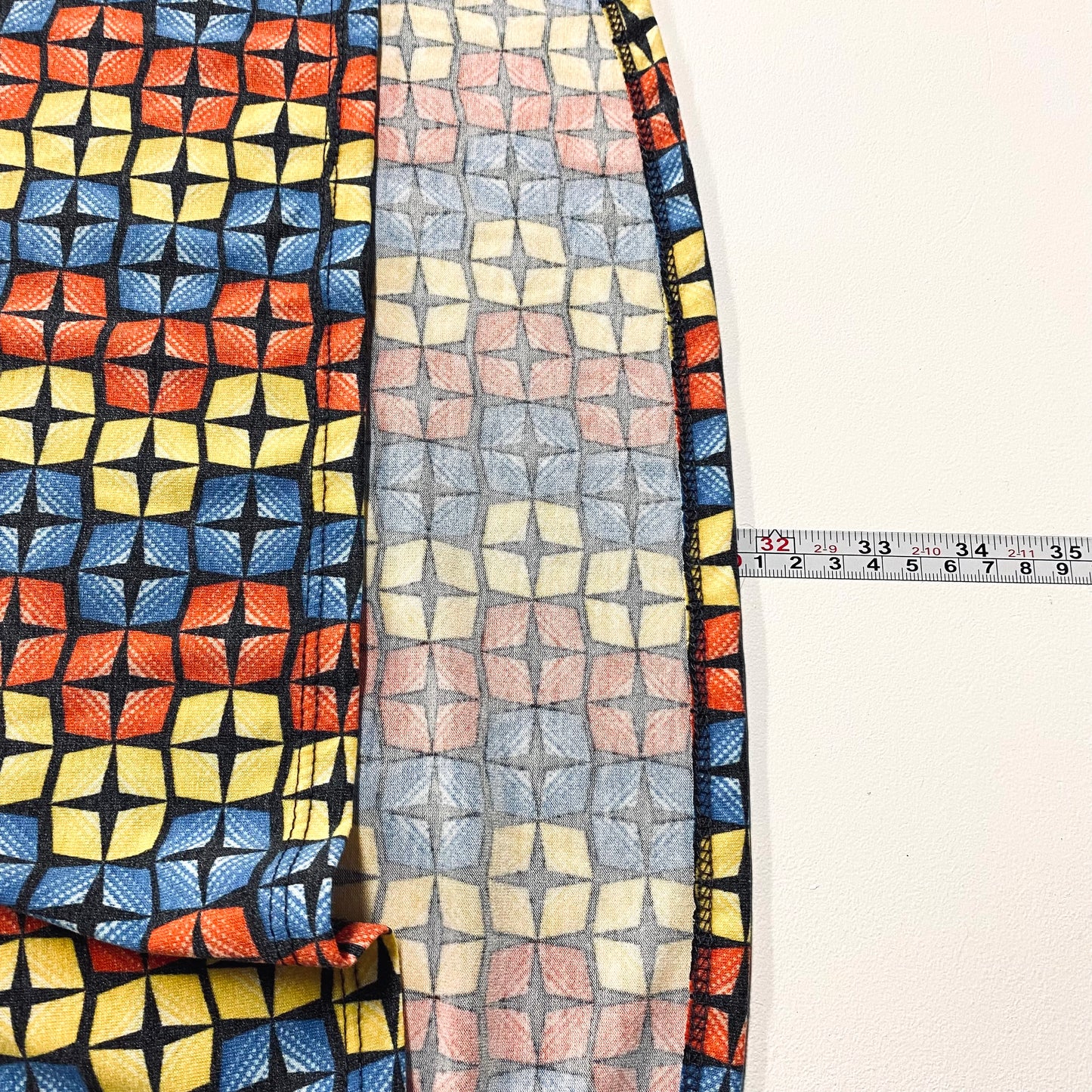 LuLaRoe Womens XL Orange/Blue/Yellow Star-Like Geometric Classic T S/s Top | NWT