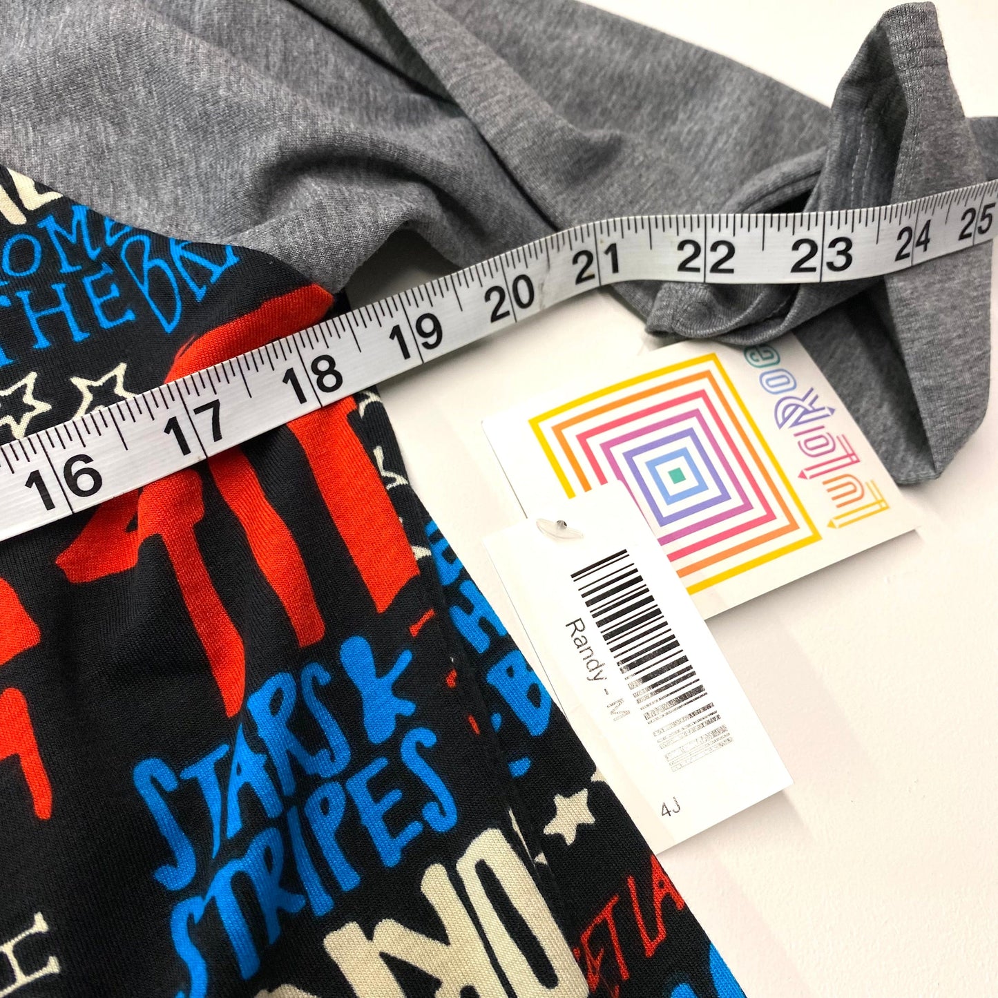 LuLaRoe Unisex M Gray/Red/Black Randy Graphic ‘Home of the Brave’ Raglan Top ¾ Sleeves NWT