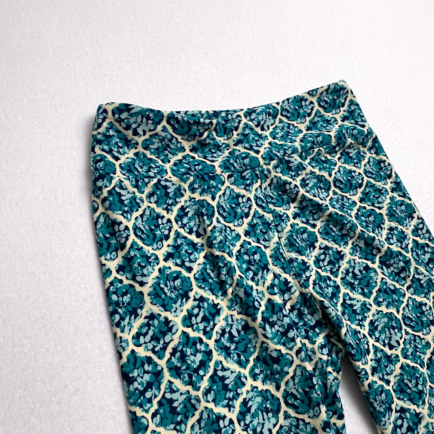 LuLaRoe Leggings | OS (2-10) | Green/Cream Botanical Foliage | Buttery Soft | New