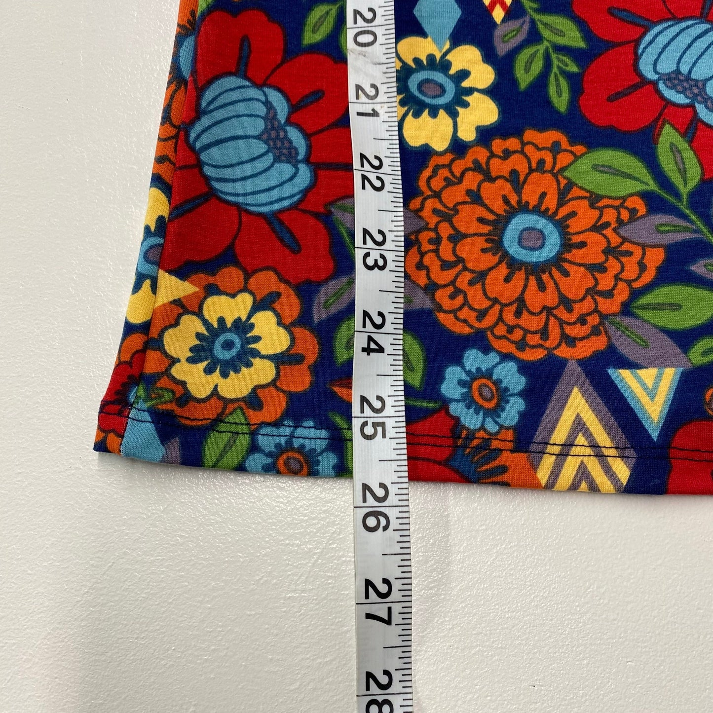 LuLaRoe Vault | Gigi Top | Size: L | Blue/Red | Geometric/Floral | NWT