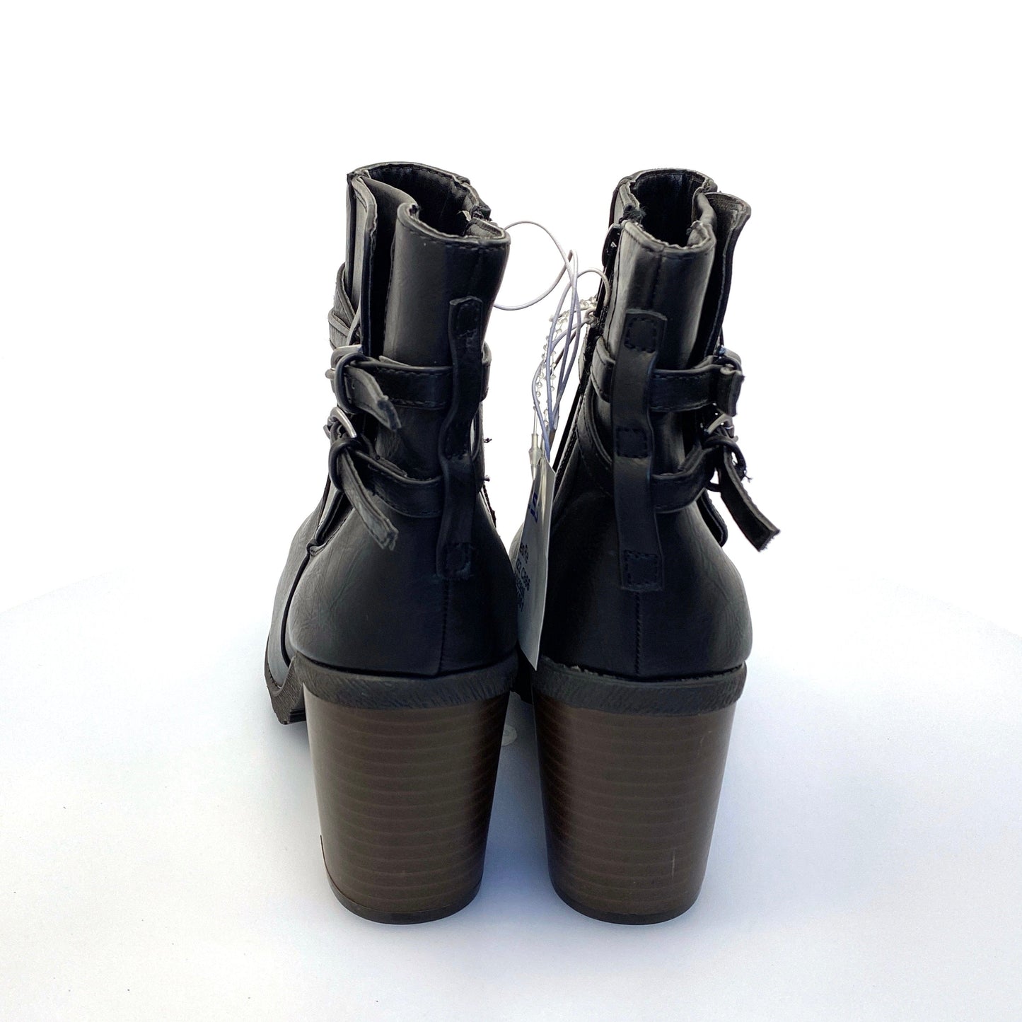 NWT Diba Womens ‘Shelby’ Size 7.5M Black Size-Zip Booties