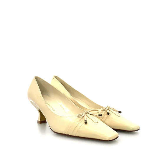 Bandolino Womens Size 6M Ivory Pumps Square -  | Buy at Parsimony Shoppes