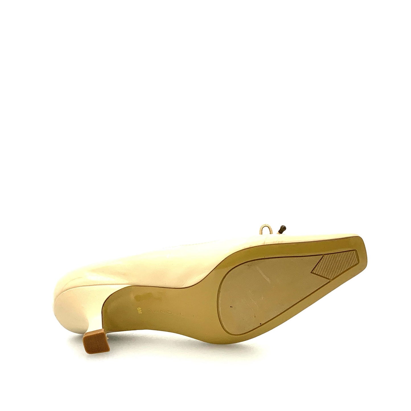 Bandolino Womens Size 6M Ivory Pumps Square - | Buy at Parsimony Shoppes