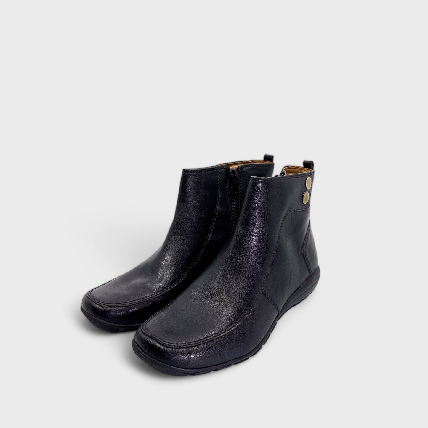 Easy Spirit ESCACTOU Ankle Boots - 7M - Black Faux Leather - Side Zip & Button Detail - NIB
