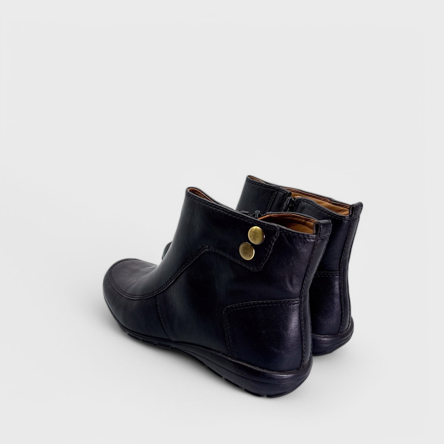 Easy Spirit ESCACTOU Ankle Boots - 7M - Black Faux Leather - Side Zip & Button Detail - NIB