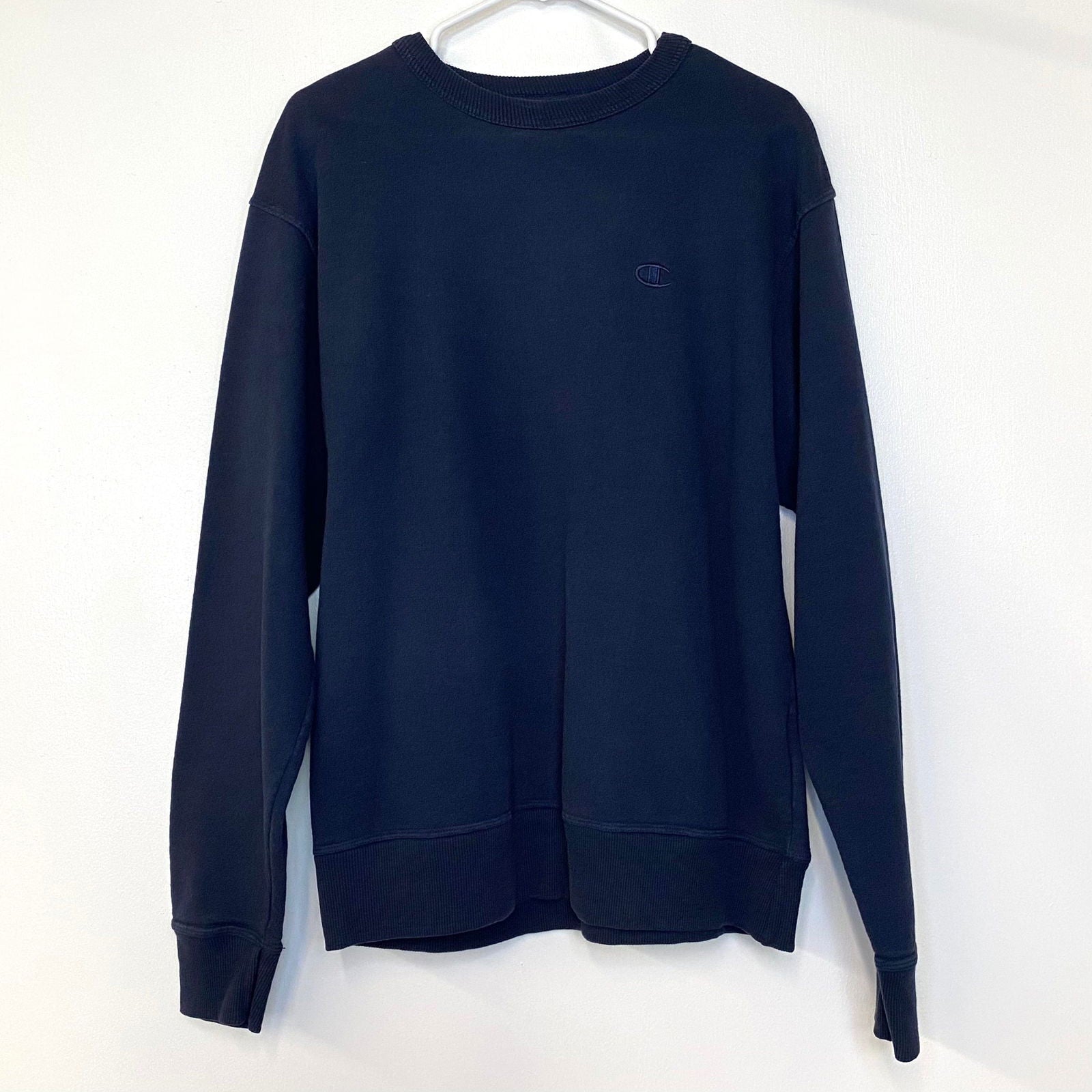Champion Authentic Mens M Blue Fleece L/s Crew Neck Sweatshirt Pre-Owned -  | Buy at Parsimony Shoppes