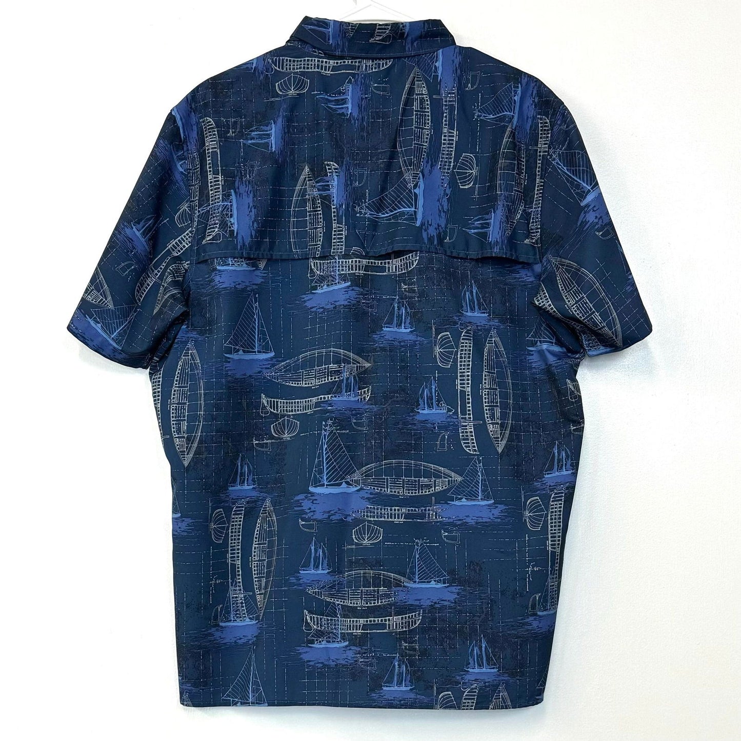 Chaps | Mens Vented Sailboats Button Up S/s Shirt | Size: L | Color: Blue/Blue | EUC - | Buy at Parsimony Shoppes