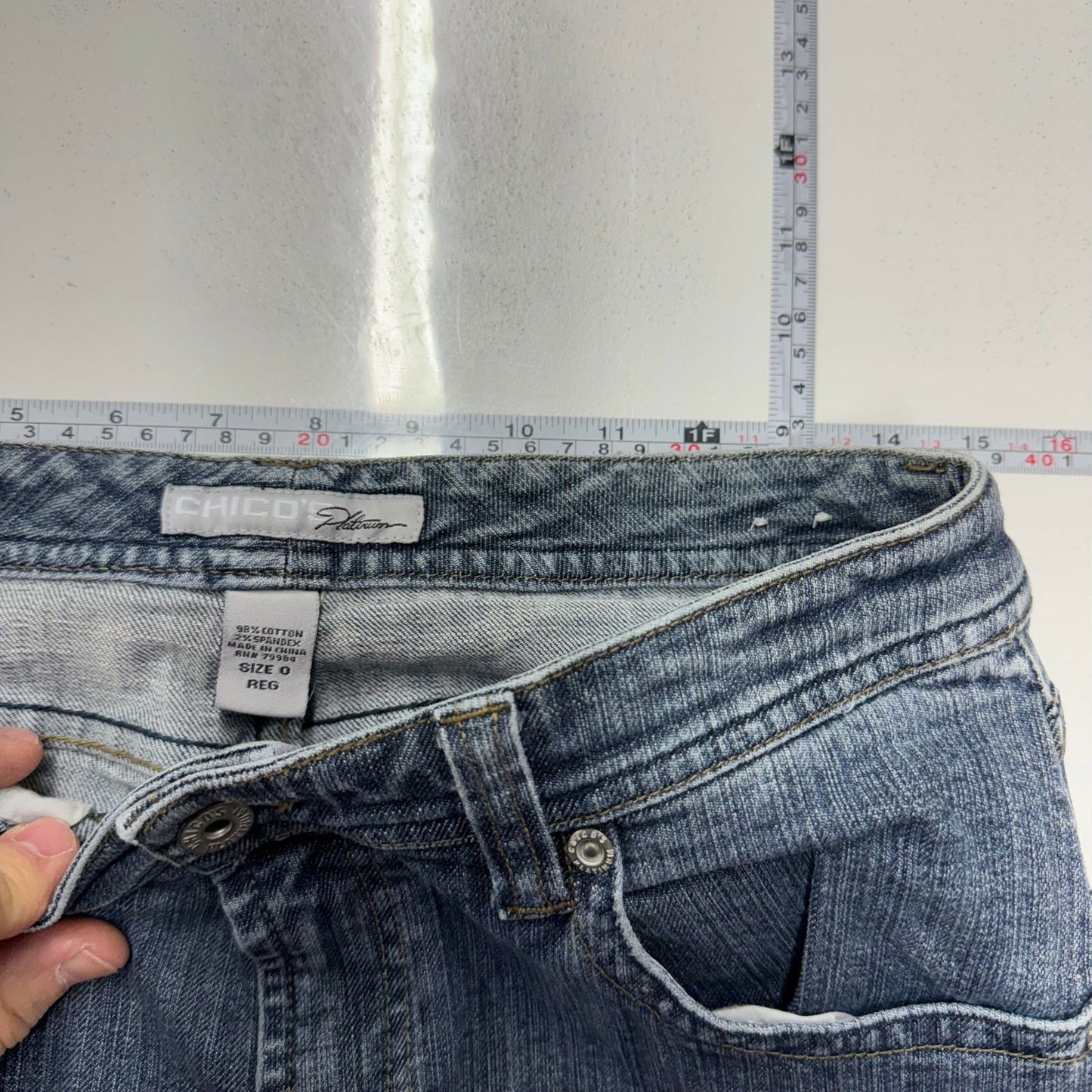 Chicos Platinum | Womens Classic Wash Denim Jeans | Color: Blue | Size: 0 Reg | Pre-Owned - | Buy at Parsimony Shoppes