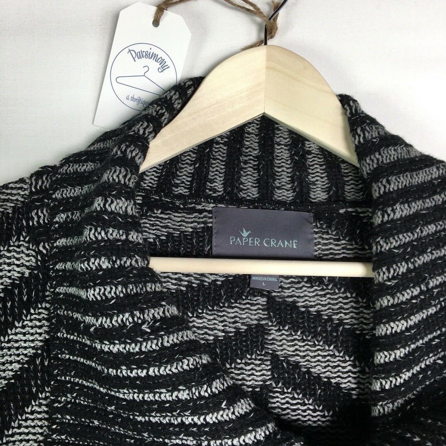 Cozy Paper Crane Black Gray Chevron Sweater L Long Sleeve Womens Used - | Buy at Parsimony Shoppes