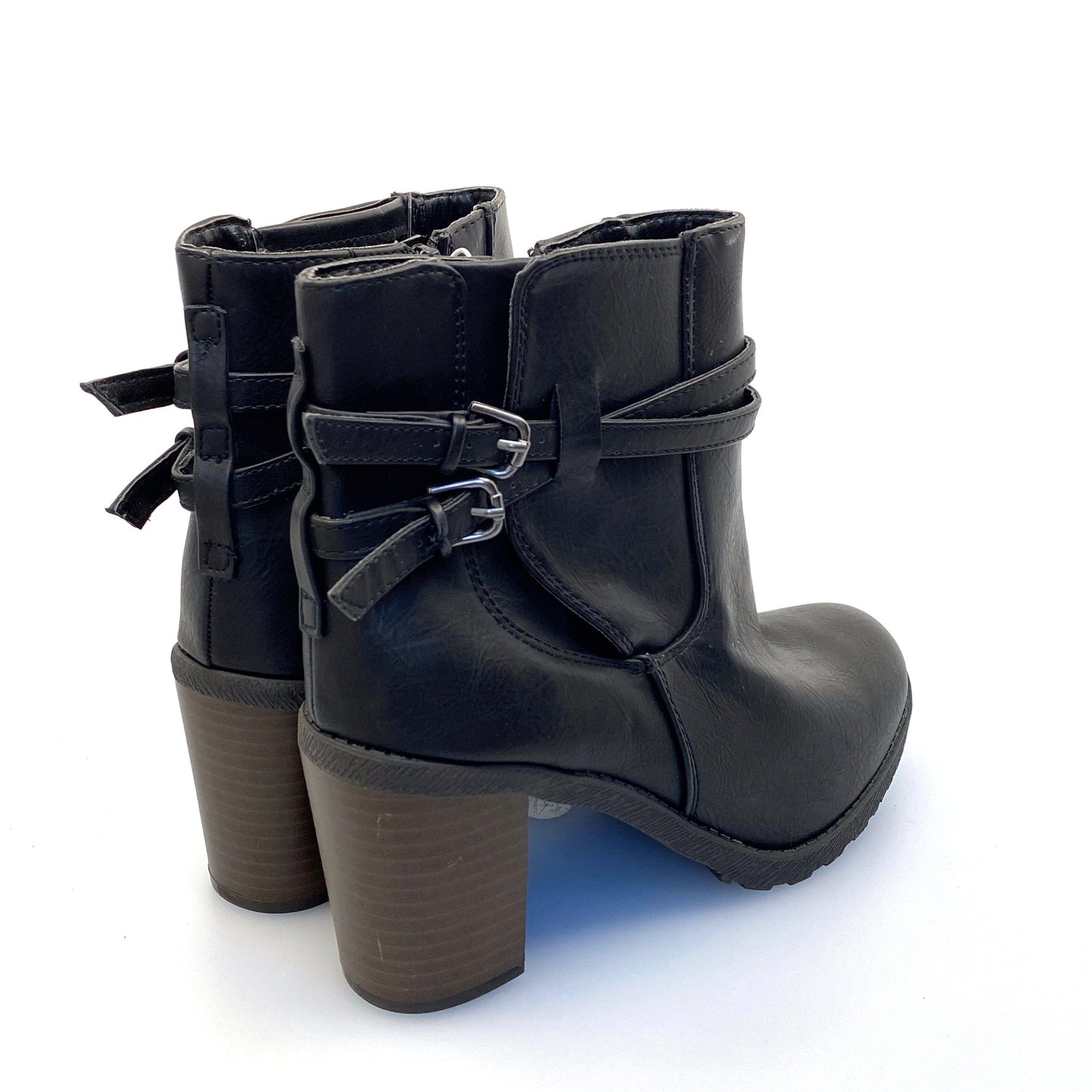 NWT Diba Womens ‘Shelby’ Size 7.5M Black Size-Zip Booties