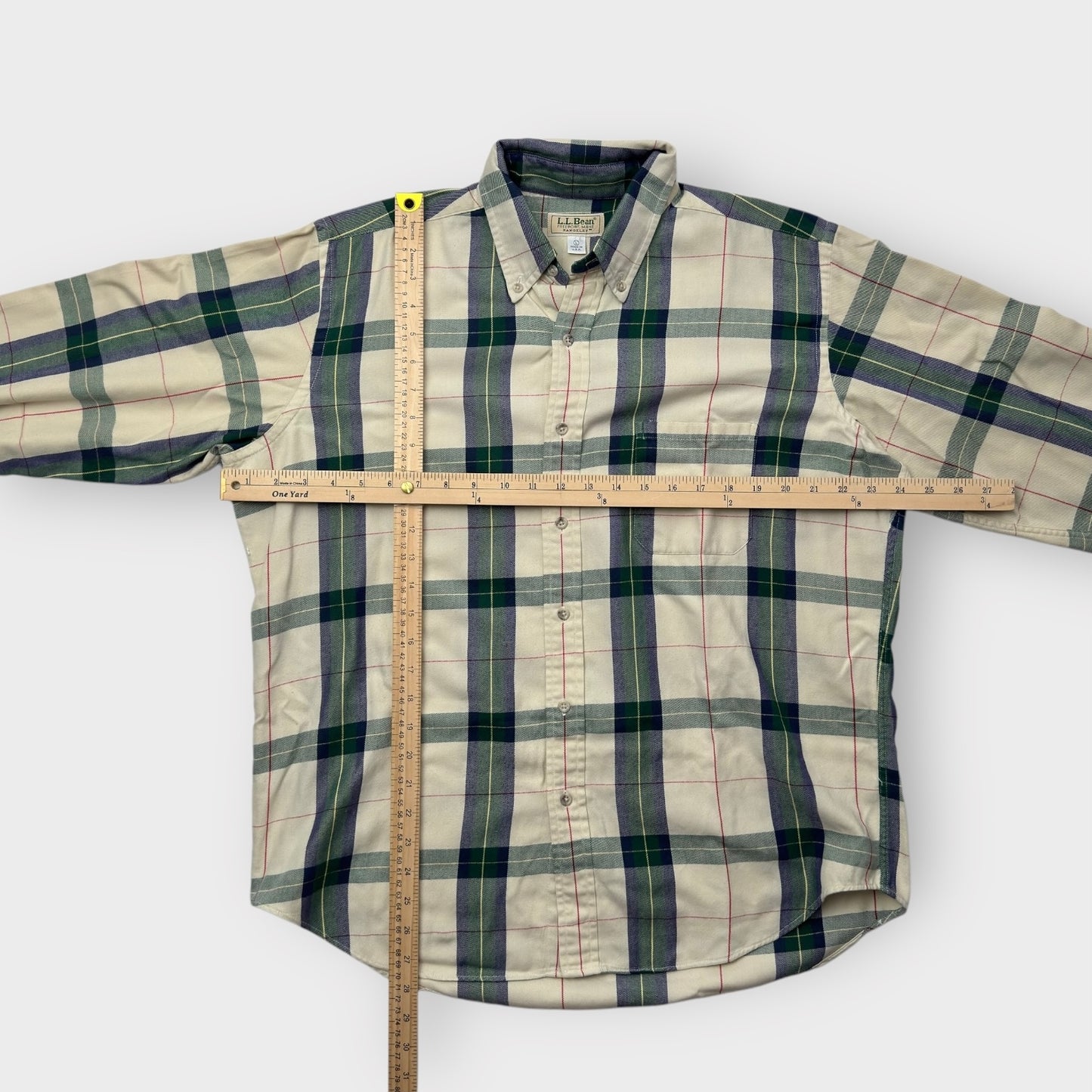 LL Bean Men's Size L Ivory Green Blue Plaid Flannel Button-Up Shirt
