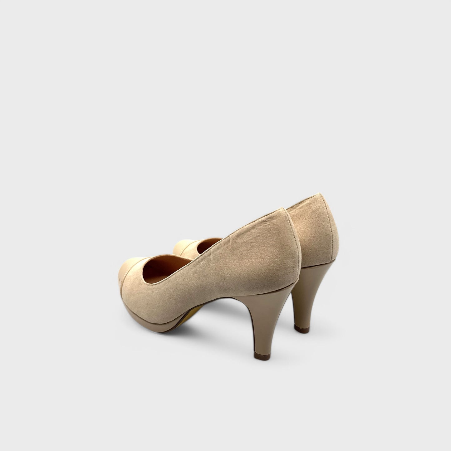 Hot In Hollywood Dress Heels - 6M - Sand Faux Suede - Cap Toe Round Toe Pumps - NIB