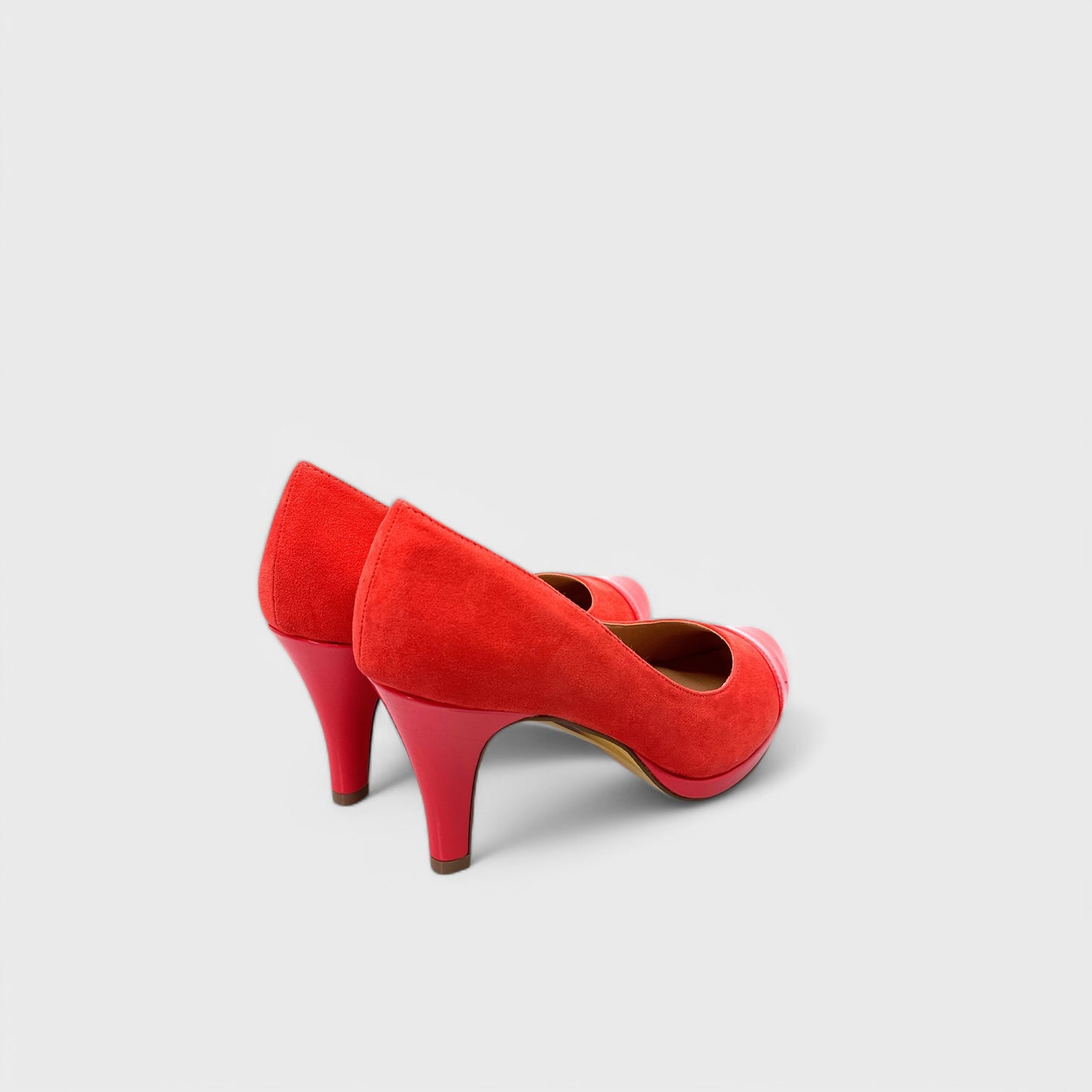 Hot In Hollywood Dress Heels - 6M - Coral Faux Suede - Cap Toe Round Toe Pumps - NIB