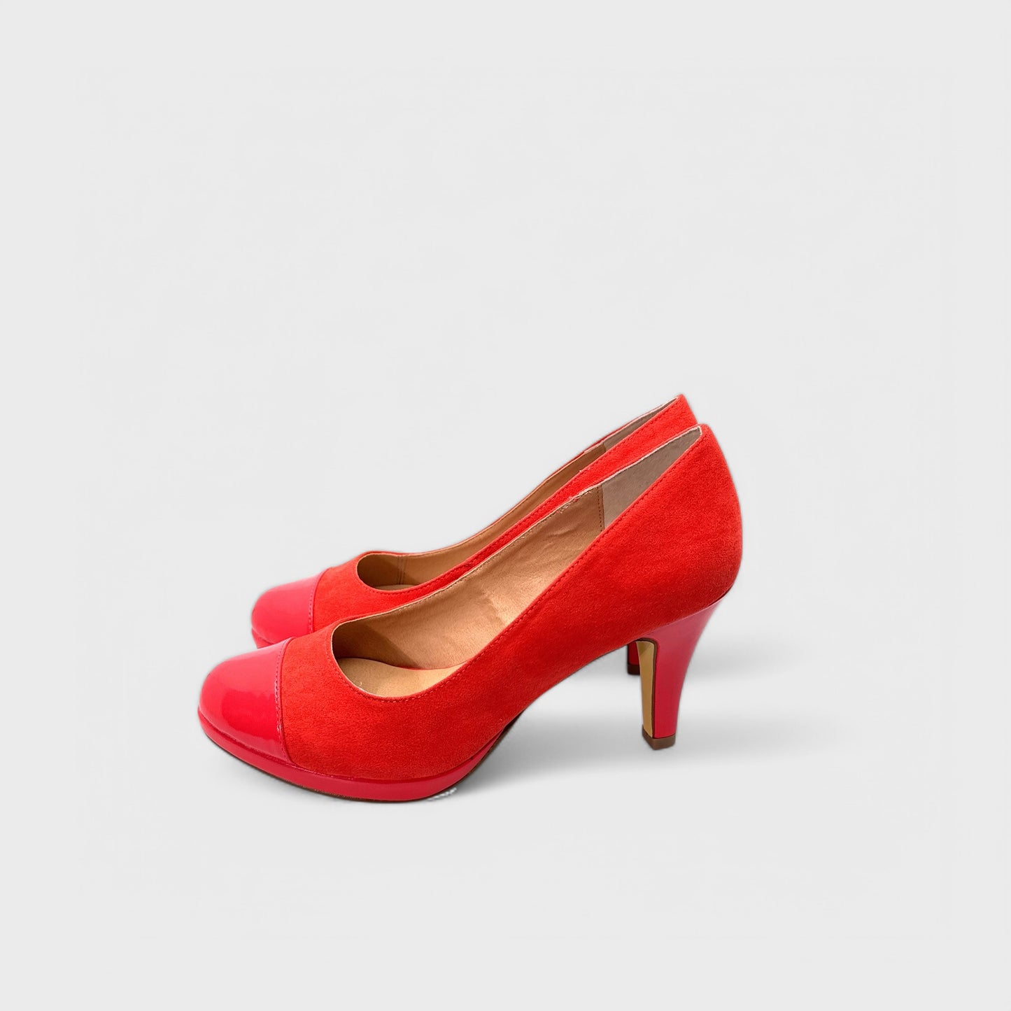 Hot In Hollywood Dress Heels - 6M - Coral Faux Suede - Cap Toe Round Toe Pumps - NIB