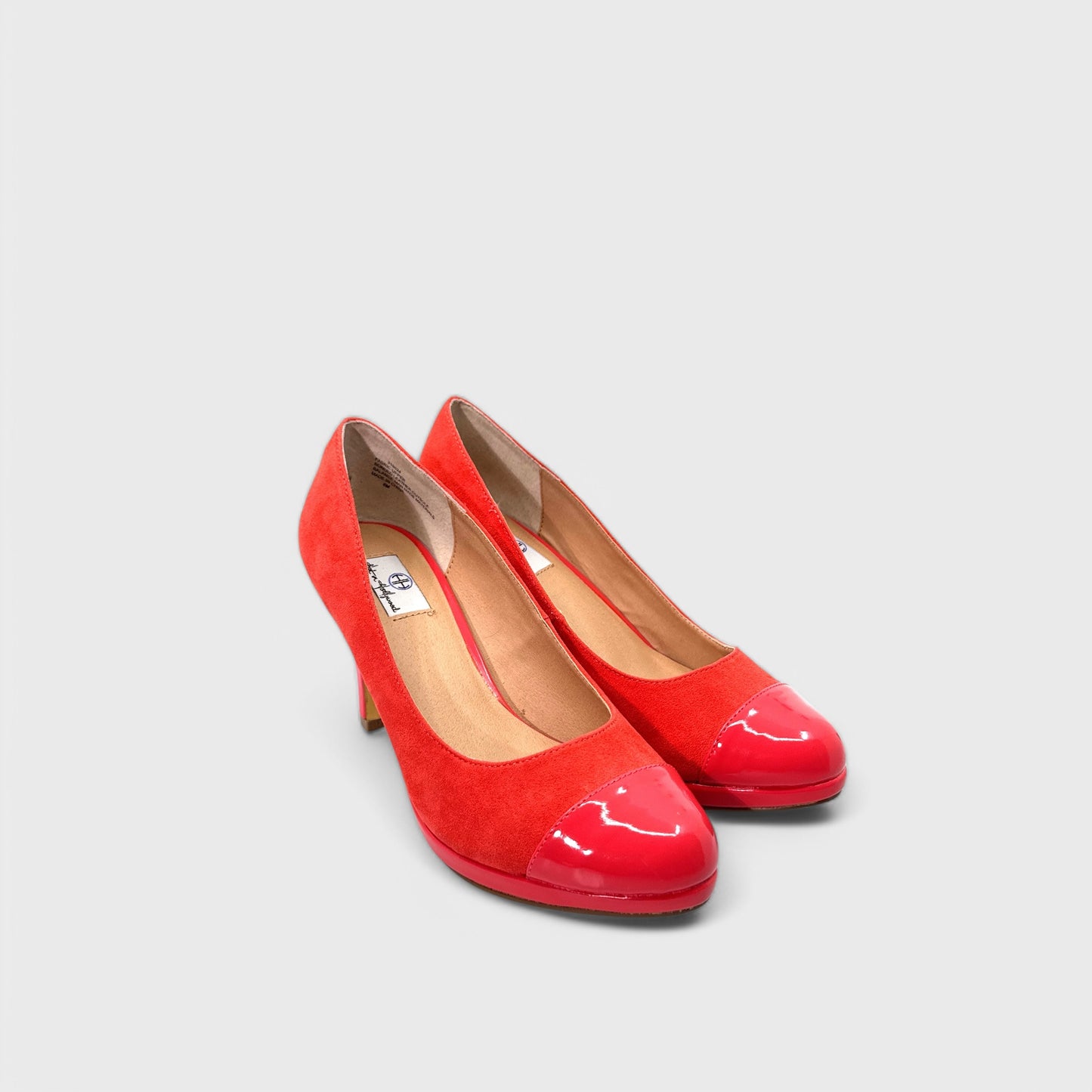 Hot In Hollywood Dress Heels - 6M - Coral Faux Suede - Cap Toe Round Toe Pumps - NIB