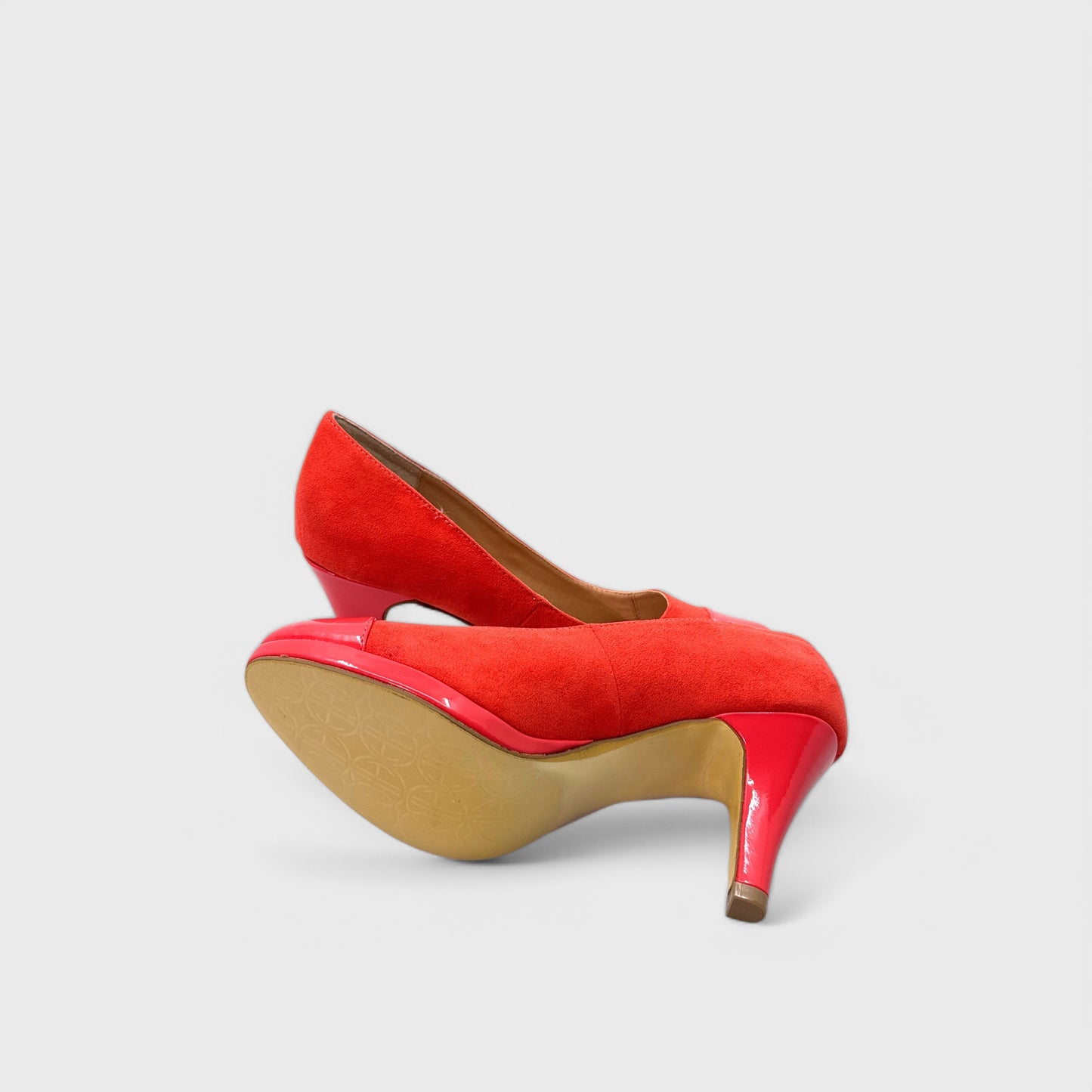 Hot In Hollywood Dress Heels - 6M - Coral Faux Suede - Cap Toe Round Toe Pumps - NIB