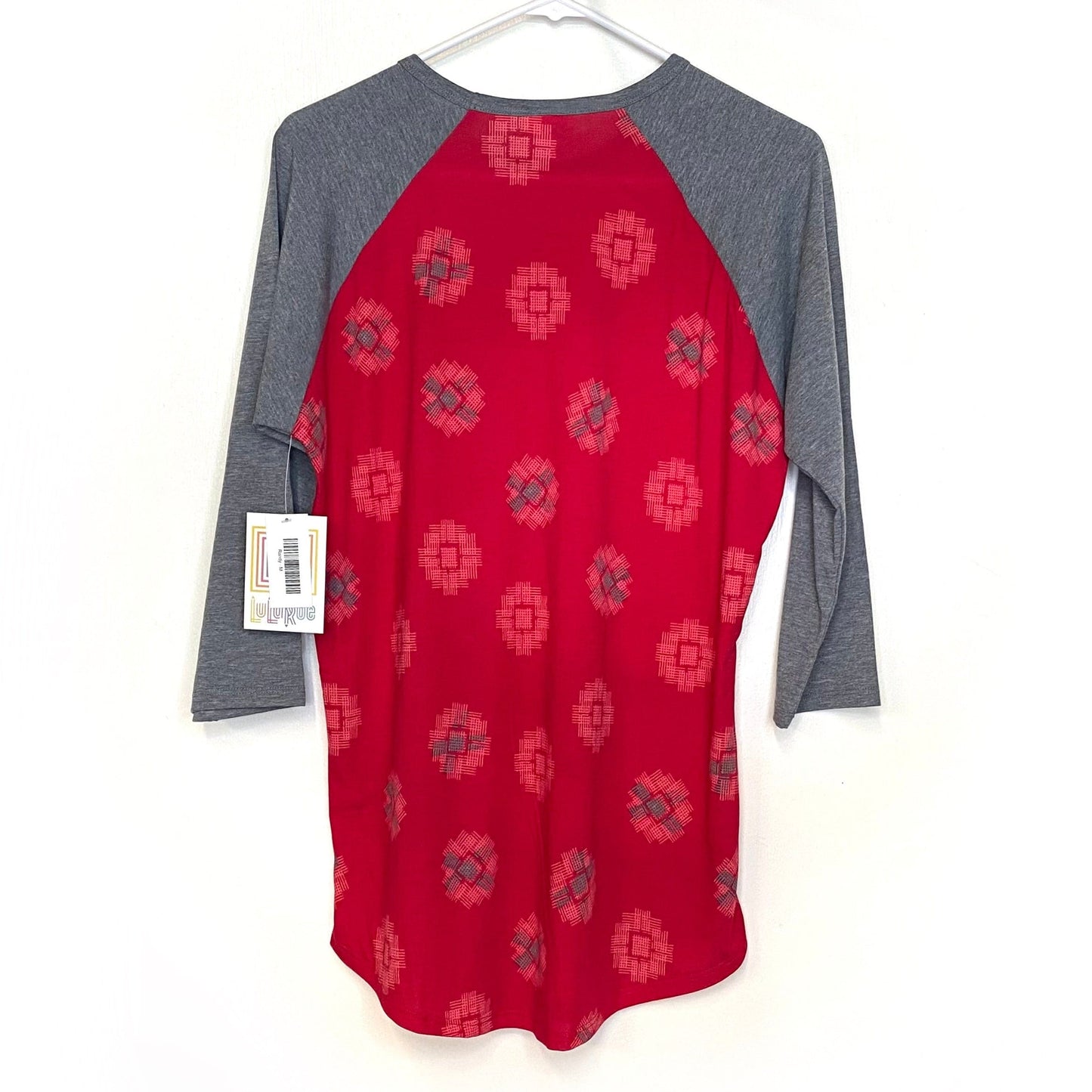 LuLaRoe Unisex M Gray/Red Randy Geometric Raglan T-Shirt ¾ Sleeves NWT