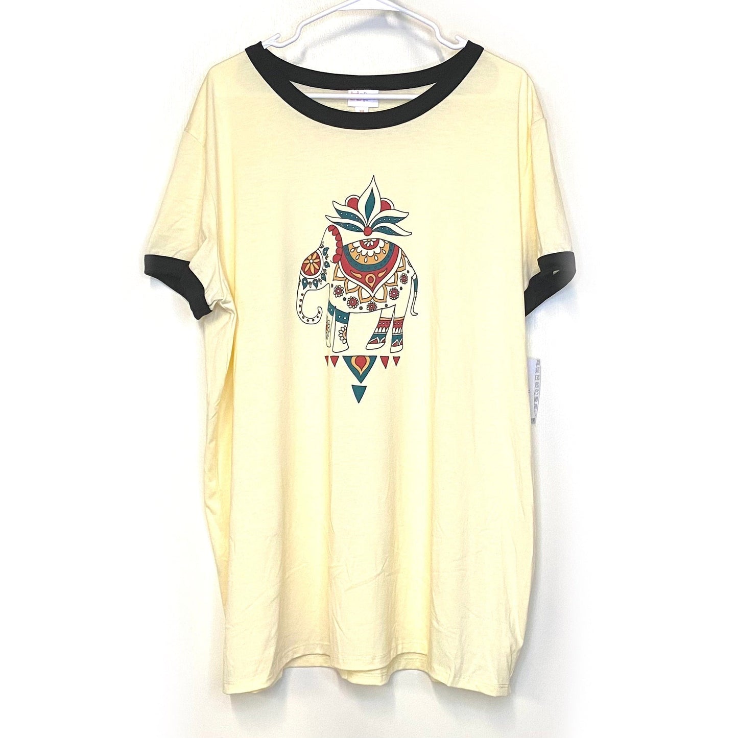 LuLaRoe | Liv T | 3XL (26-28) | Yellow/black | Elephant Graphic | Cap Sleeves | NWT