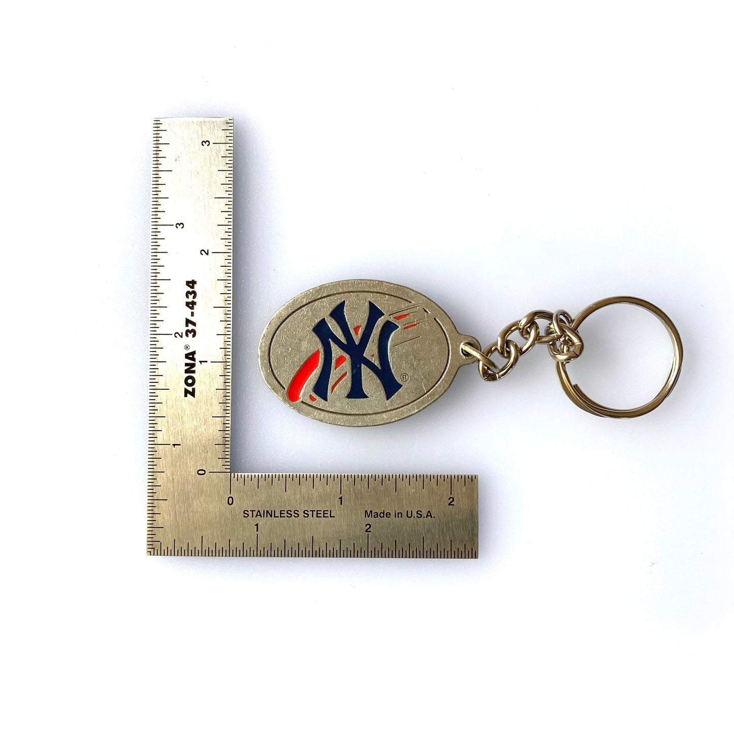 Vintage 2000 New York Yankees Pewter Metal Keychain Key Ring Charm