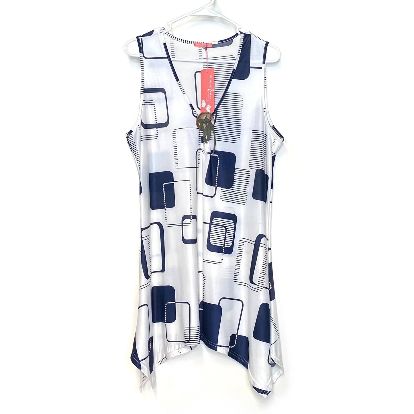 Simply Aster Womens Size 2X White Blue Tunic Shirt Blouse Top (NWT)