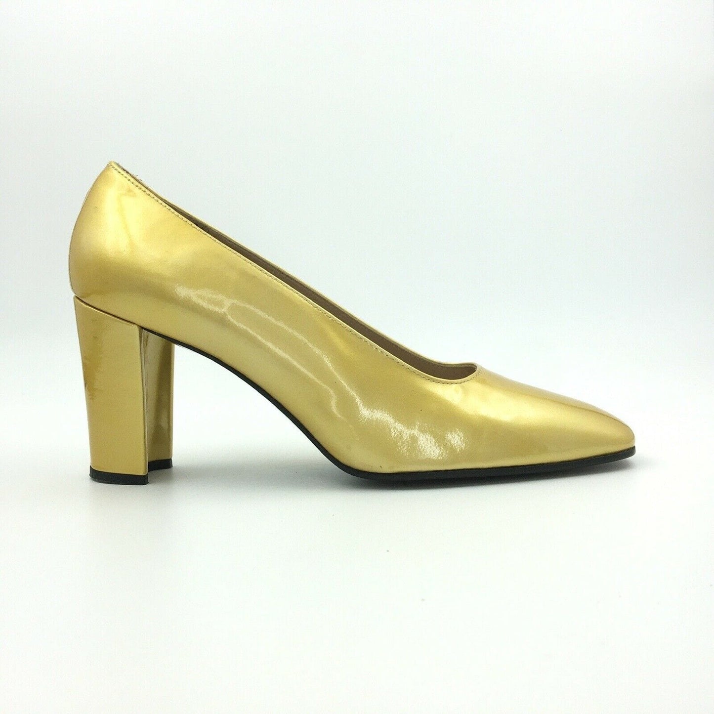 Stuart Weitzman Womens Size 9B Gold New York Pumps Shoes Heels