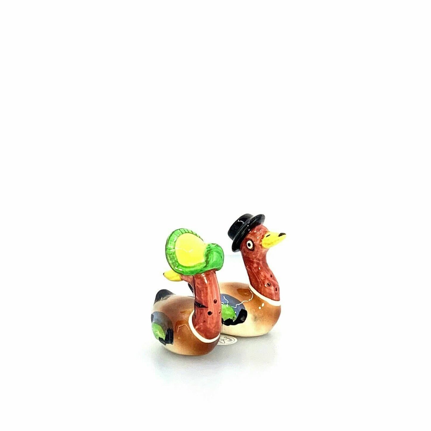Vintage Ducks W/ Hats Couple Salt And Pepper Shakers Set