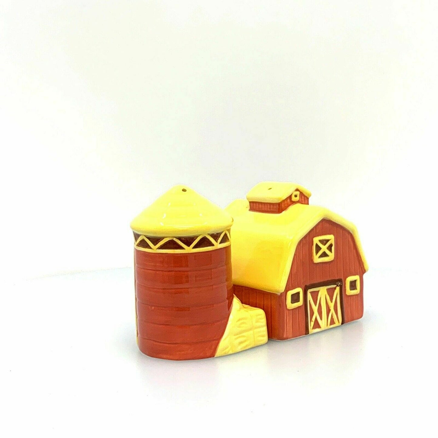 John Deere Farm Barn & Silo Ceramic Salt and Pepper Shakers Set