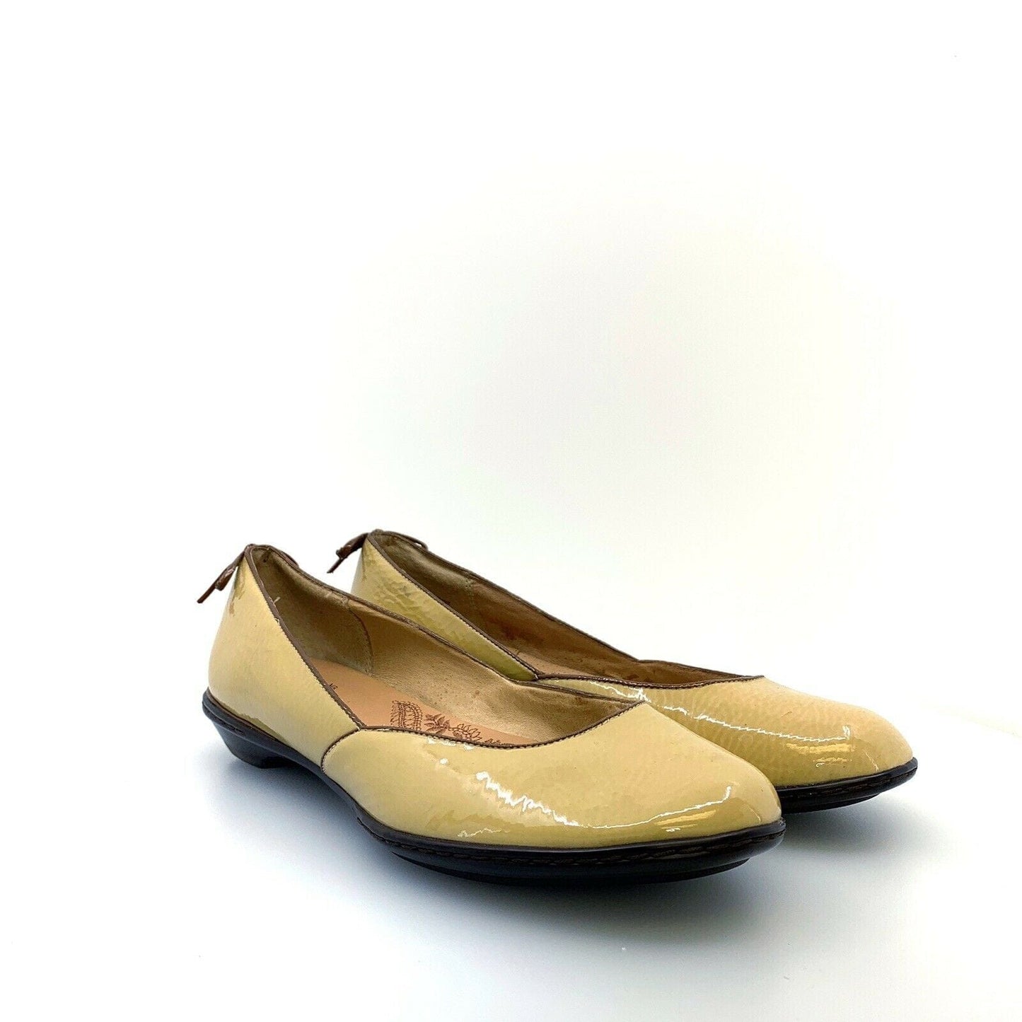 SOFFT Womens Leather Bows On Back Slip-On Flats Shoes, Beige / Brown - Size 9M