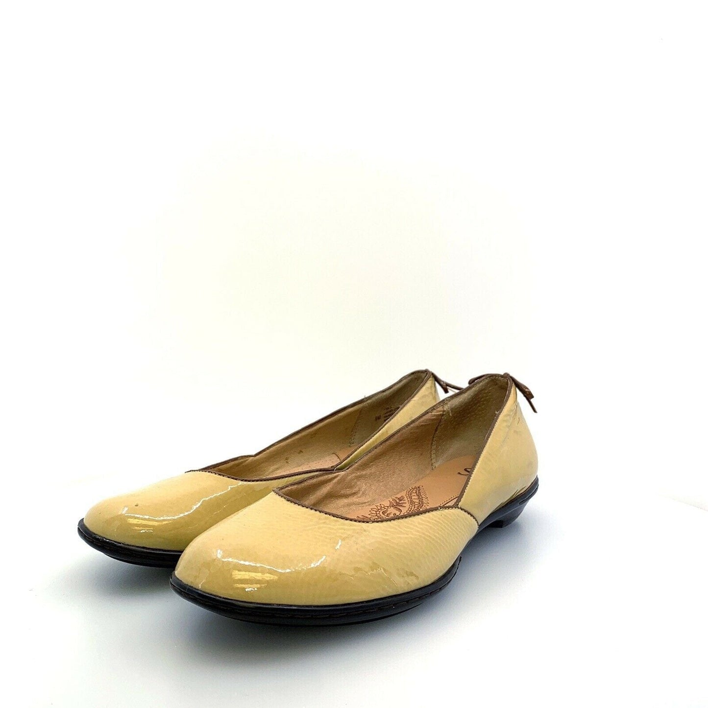 SOFFT Womens Leather Bows On Back Slip-On Flats Shoes, Beige / Brown - Size 9M