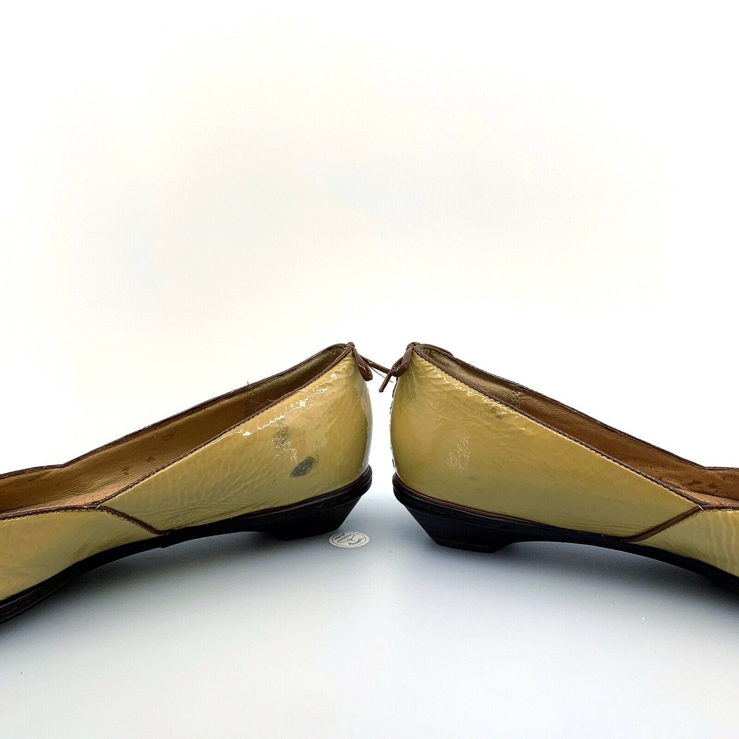 SOFFT Womens Leather Bows On Back Slip-On Flats Shoes, Beige / Brown - Size 9M