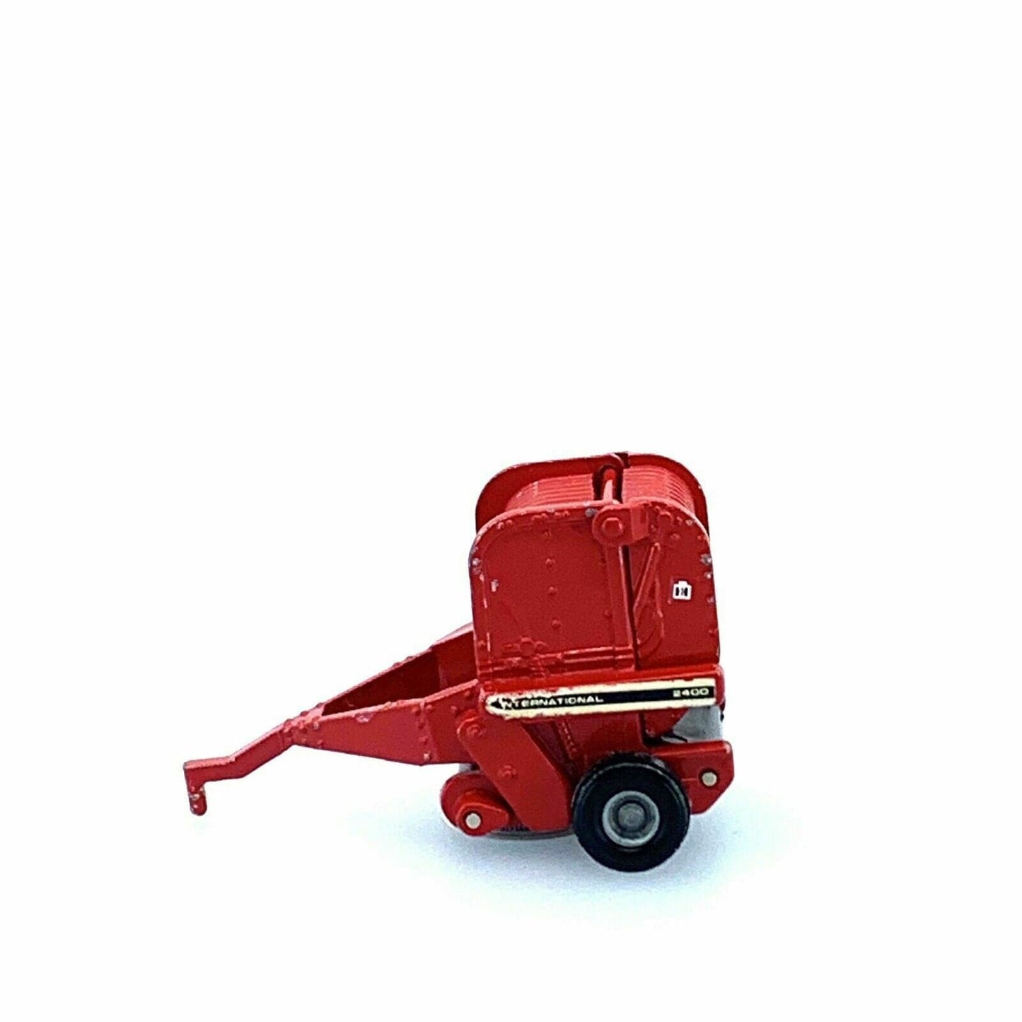 Vintage ERTL International 2400 Round Baler Diecast Toy Red 1:64 Scale