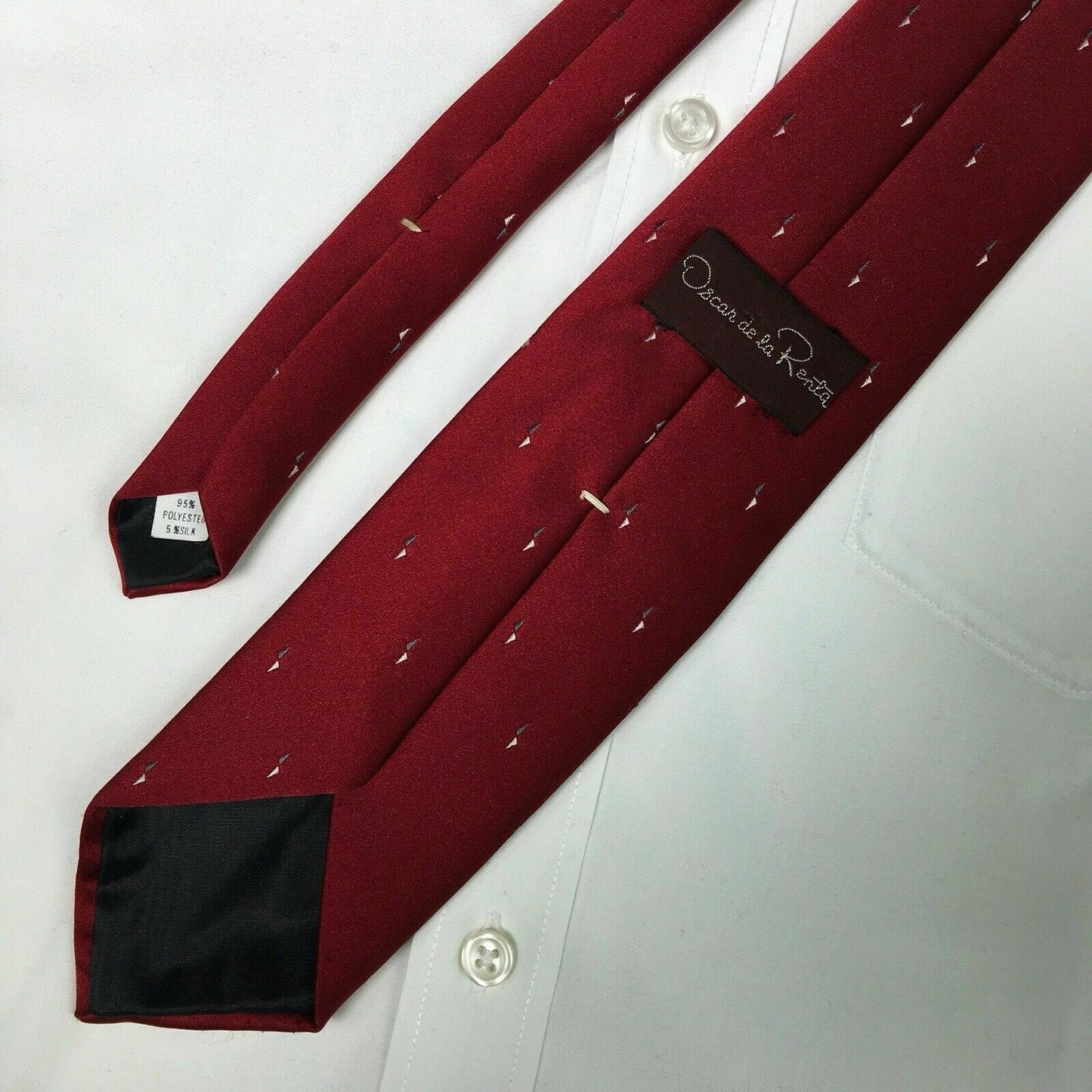 Trendy Oscar de la Renta Mens Red Polyester & Silk Neck Tie