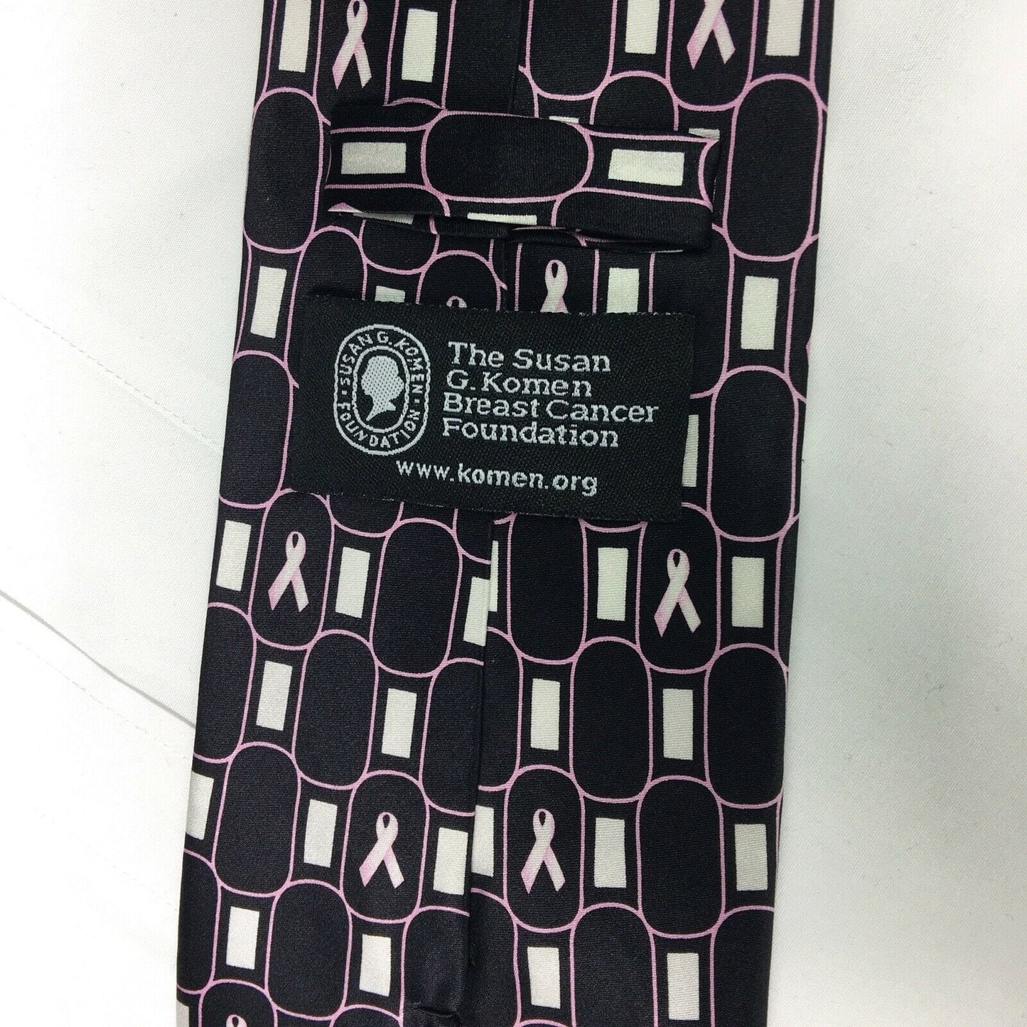Stylish Susan G. Komen Mens Black W/ Pink Breast Cancer Awareness 100% Silk Necktie