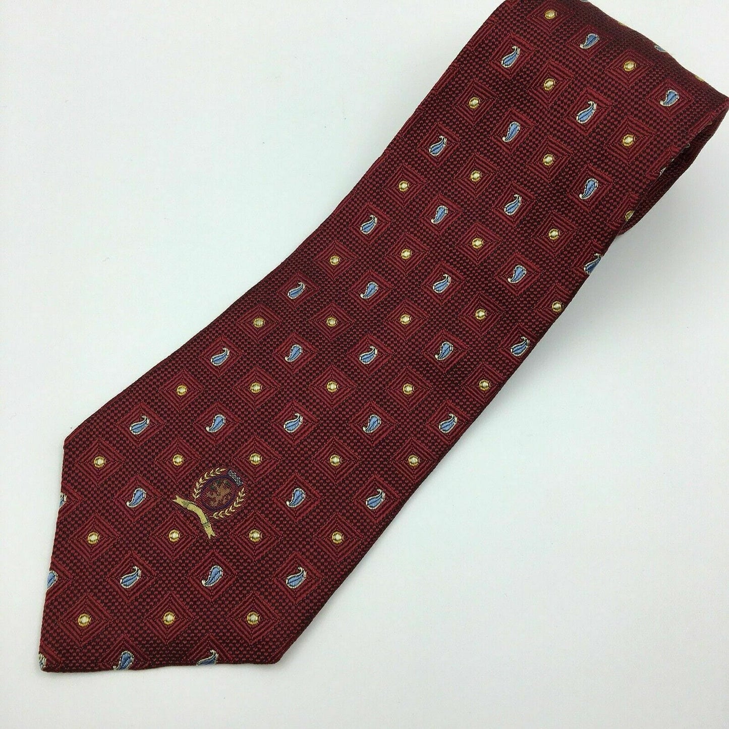 Tommy Hilfiger Mens Red Paisley Logo Square Pattern 100% Silk Neck Tie 58” X 4”