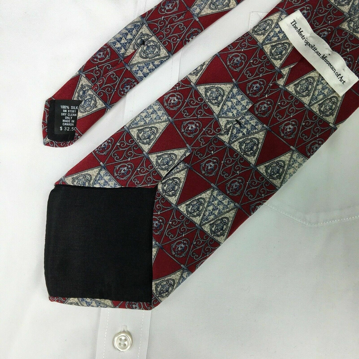 METROPOLITAN MUSEUM OF ART Mens Necktie Red Triangle Gate Pattern Silk Tie 56.5”